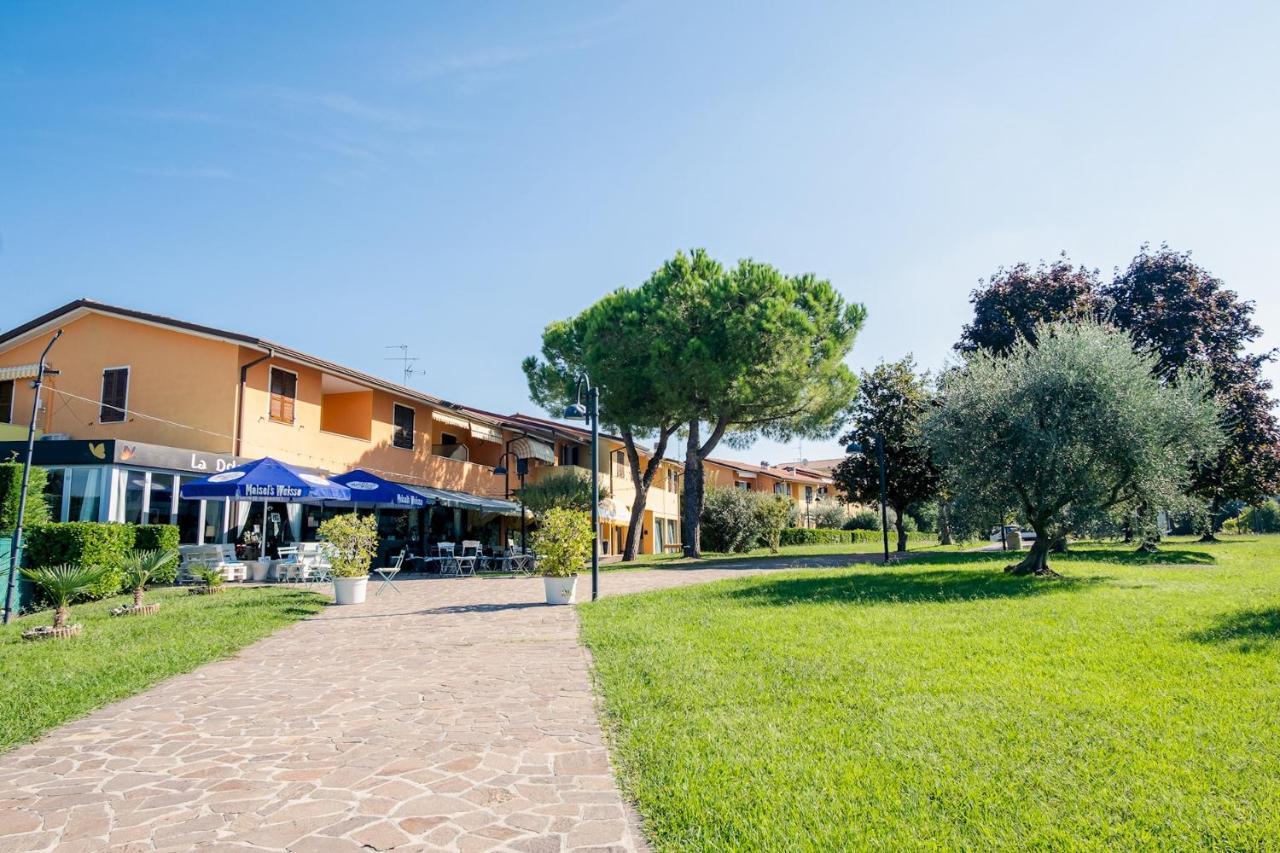 La Casa Sul Porto - Italian Homing Apartamento Sirmione Exterior foto